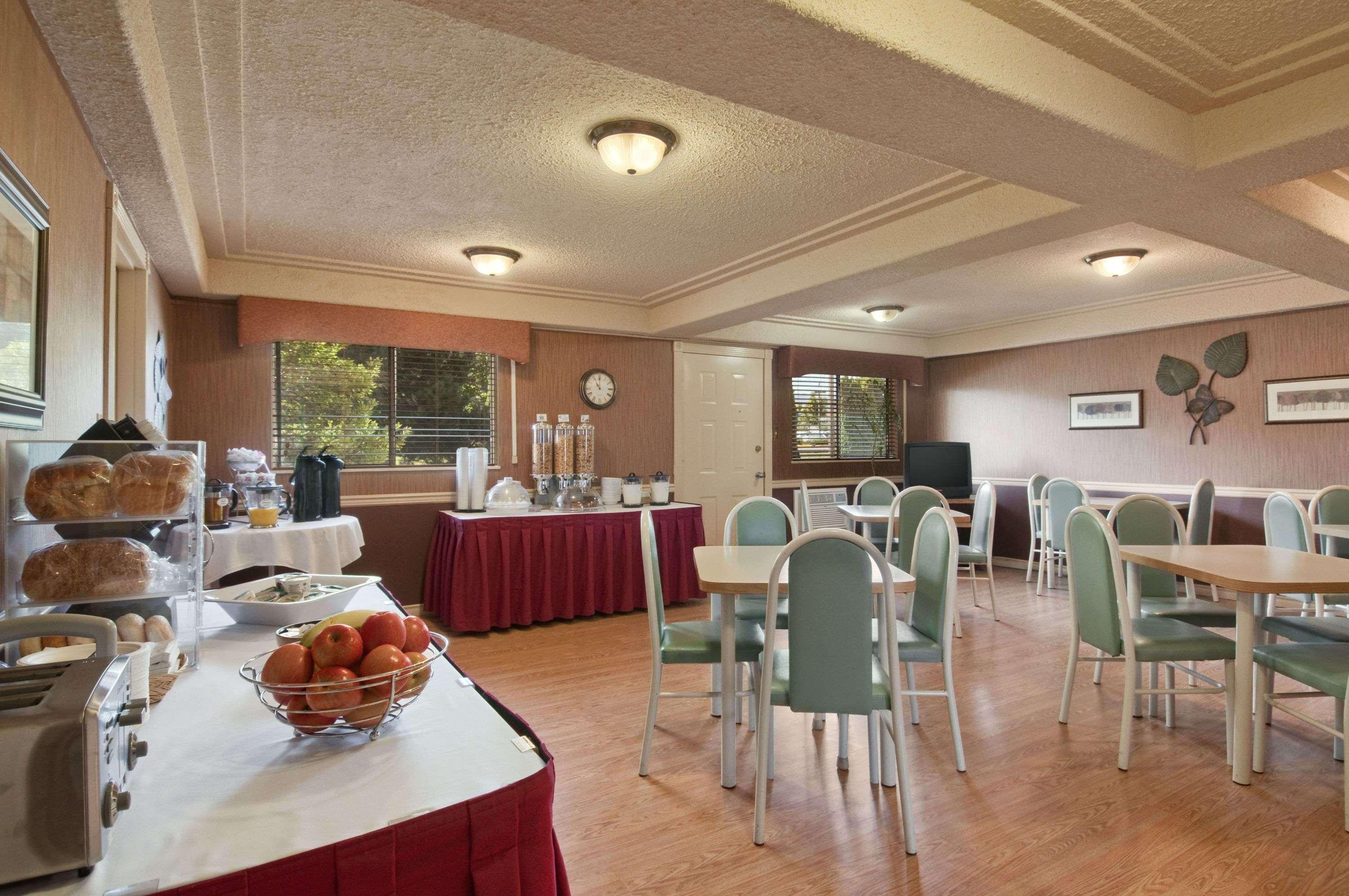 Coast Courtenay Hotel 외부 사진